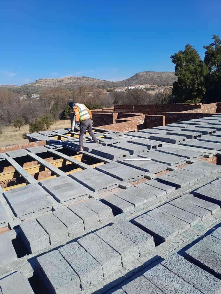 Laucandy Construction and Projects  | Road construction and maintenance, bridge construction, stormwater infrastructure, waste removal and management, civil engineering works and general construction.